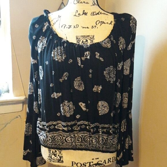PATRONS OF PEACE BLACK & WHITE BELL SLEEVE TOP M - Picture 1 of 5
